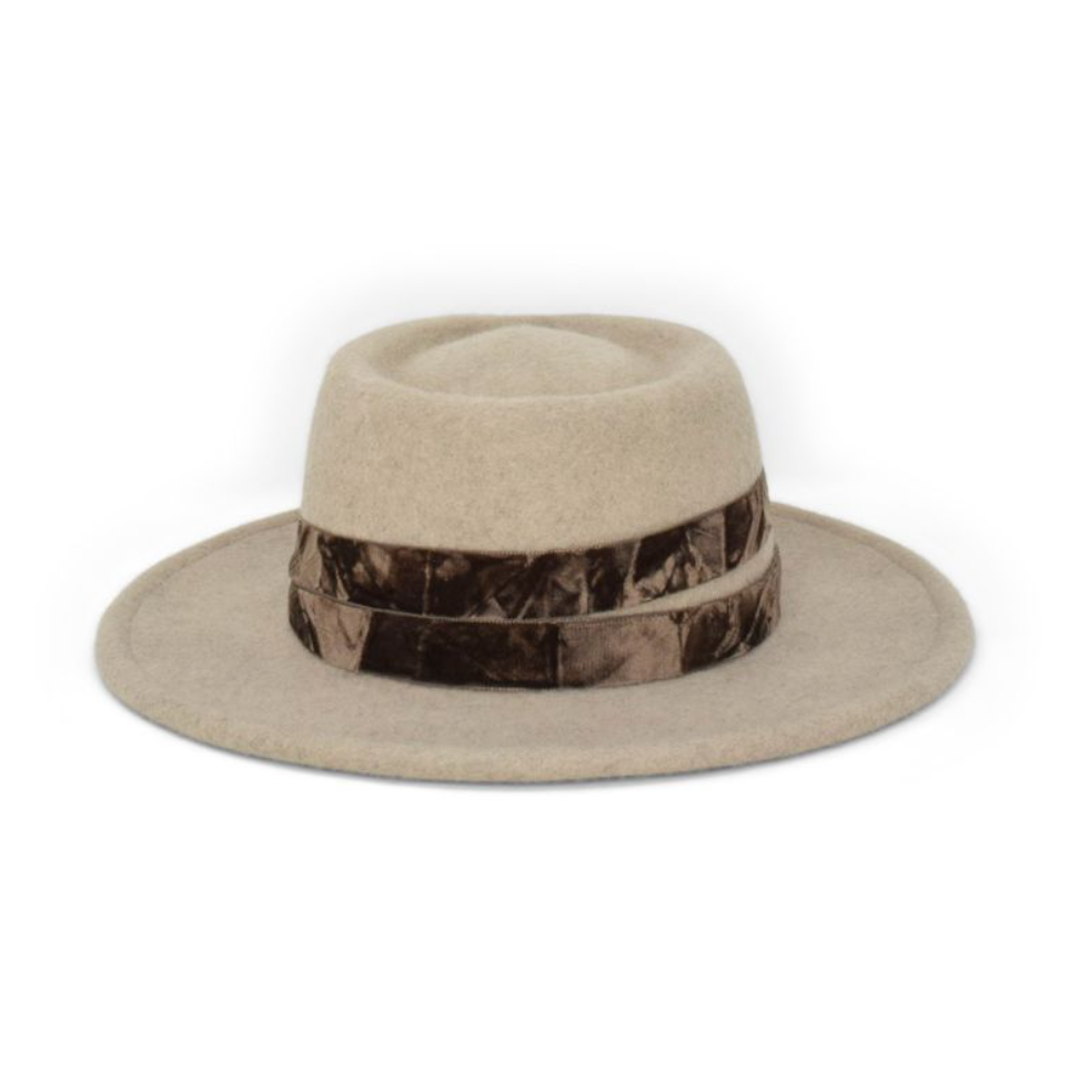 Beige hat with a brown band on a white background