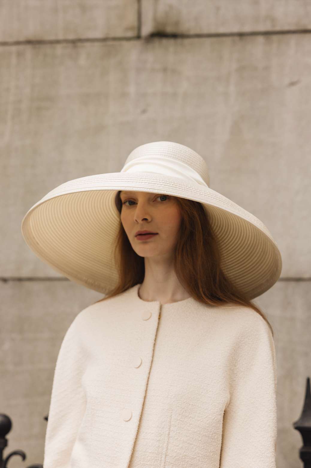 Wide brim white bridal hat – GIGI BURRIS - Main Image