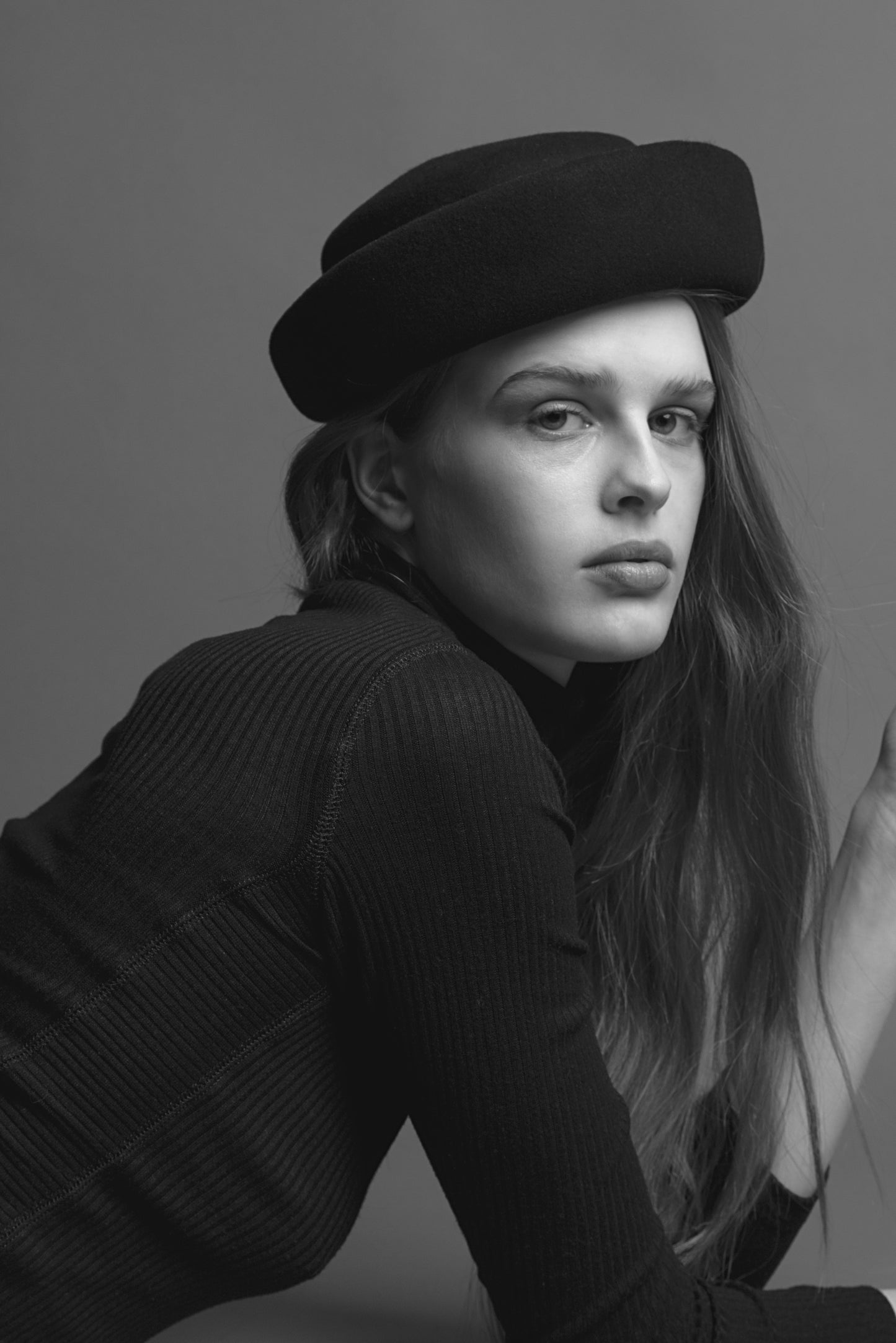 Laura | Black