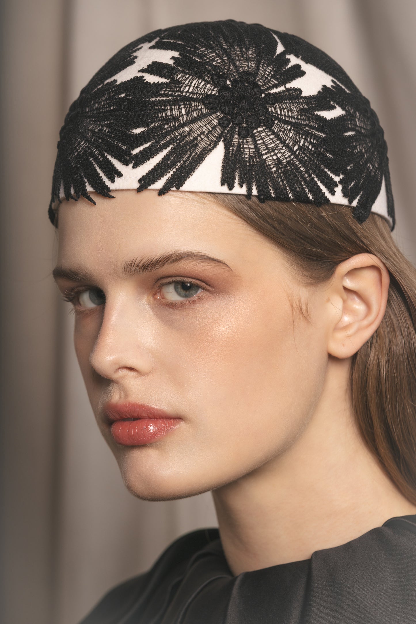 Rosamund | Ivory & Black