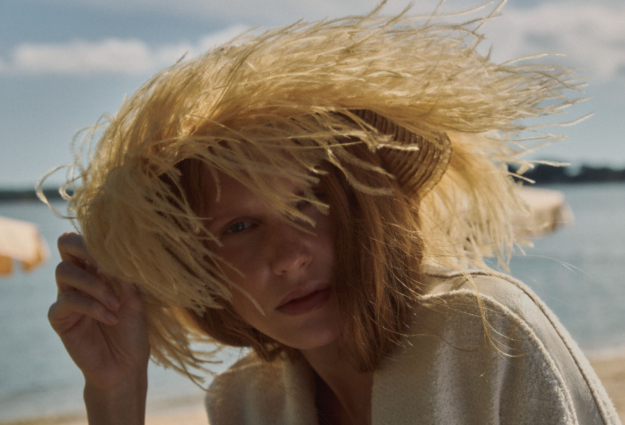 feathered hat, feathery accessory, dramatic hat, summer hat, spring accessory